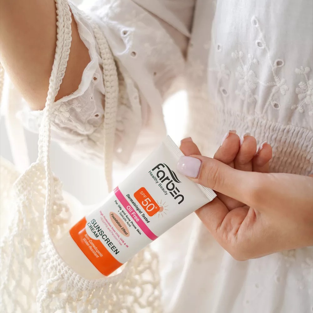 ضد آفتاب فاقد چربی SPF50 فاربن